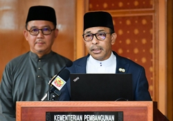 1_Pelancaran Buku Dasar dan Pelan Strategik_c.jpg