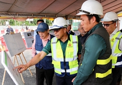 1_Tinjau perkembangan tapak projek-projek_c.jpg