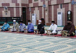 2_Dikir Maulud di Masjid Sultan Sharif Ali_c.JPG