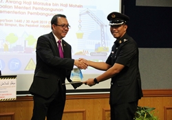 2_Minggu Keselamatan dan Kesihatan tutup tirai_c.JPG