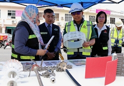 3_Perkembangan projek-projek JKR, Daerah Belait dipantau_c.jpg