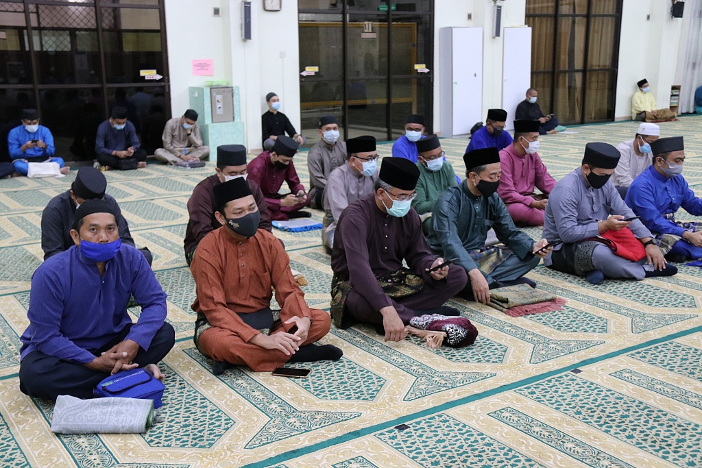 4_Dikir Maulud di Masjid Sultan Sharif Ali.JPG